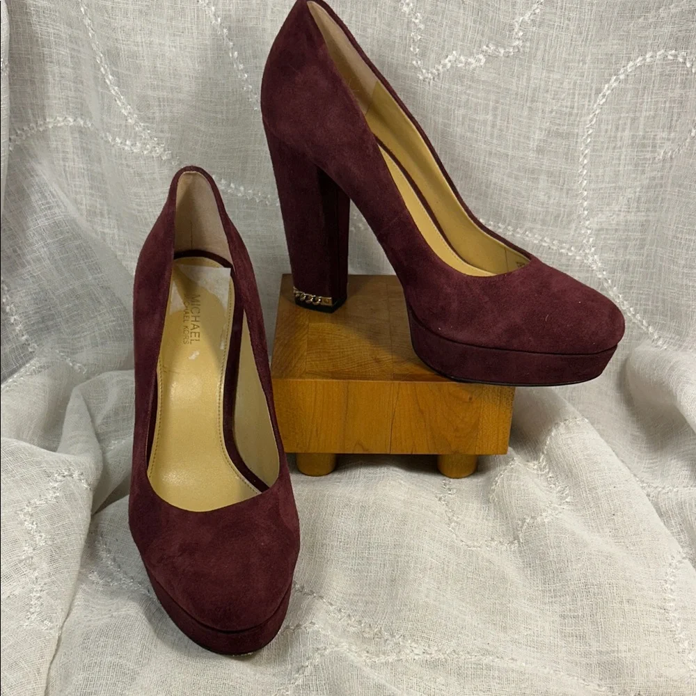 Michael Michael Kors elegant classic pump heels